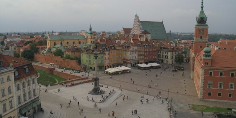 Nowy Świat i Krakowskie Przedmieście znów dla pieszych