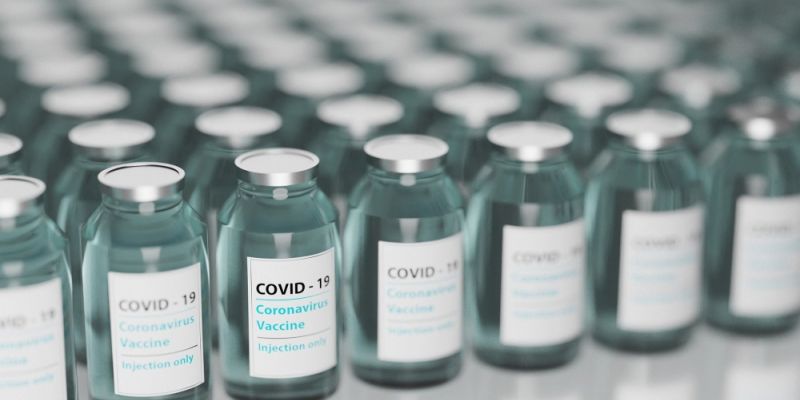 Od 25 stycznia ruszają szczepienia seniorów przeciw COVID-19