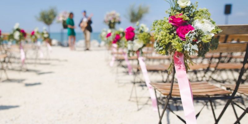 Marzysz o romantycznym ślubie na plaży? To możliwe!