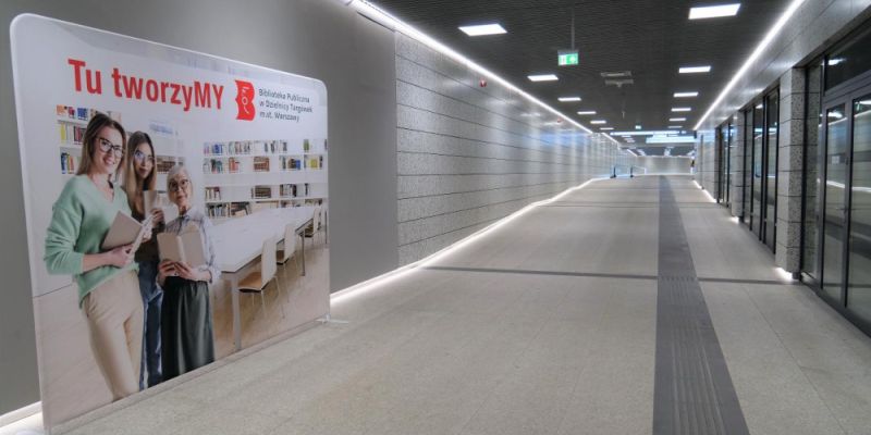 Biblioteka na stacji metra Kondratowicza