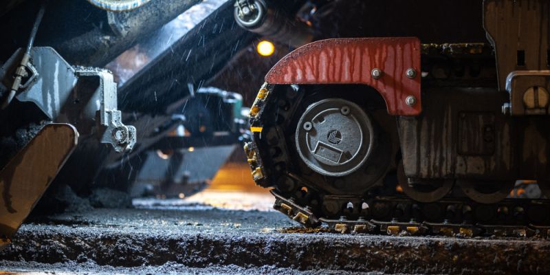 Nocne prace drogowe w rejonie Dworca Centralnego: Utrudnienia i zmiany w komunikacji