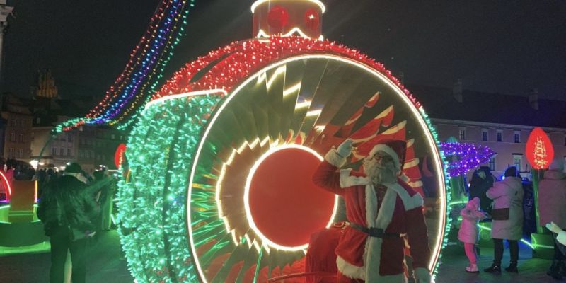 Świąteczna iluminacja. Do kiedy będzie można oglądać dekoracje na Trakcje Królewskim?