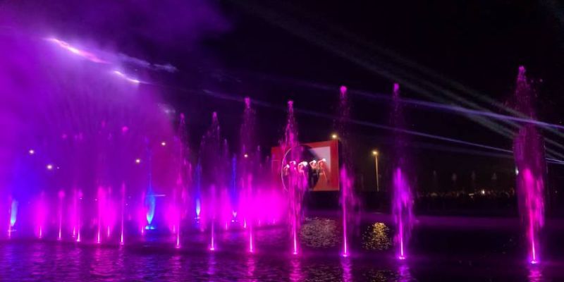 ,,Bo każda z Was jest poetką i każdy z Was jest poetą’’ - pokaz inauguracyjny w Multimedialnym Parku Fontann