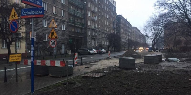 Powstają nowe miejsca parkingowe na Białobrzeskiej