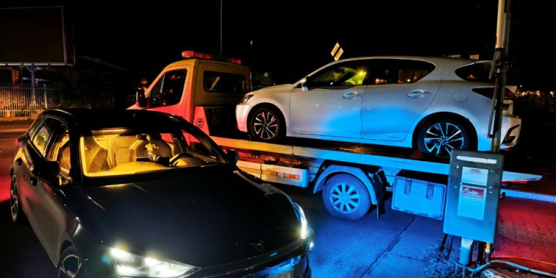 Staranował szlaban, miał ponad 2,5 promila i podejrzane prawo jazdy