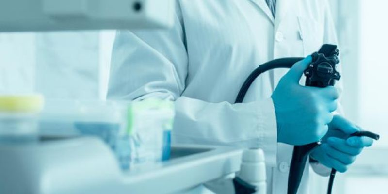 Coraz więcej przypadków raka jelita grubego na Mazowszu. Błękitny marzec przypomina o badaniach