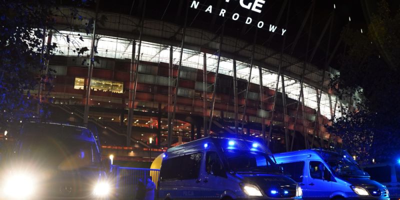 Stołeczna policja dbała o bezpieczeństwo podczas meczu na Stadionie Narodowym