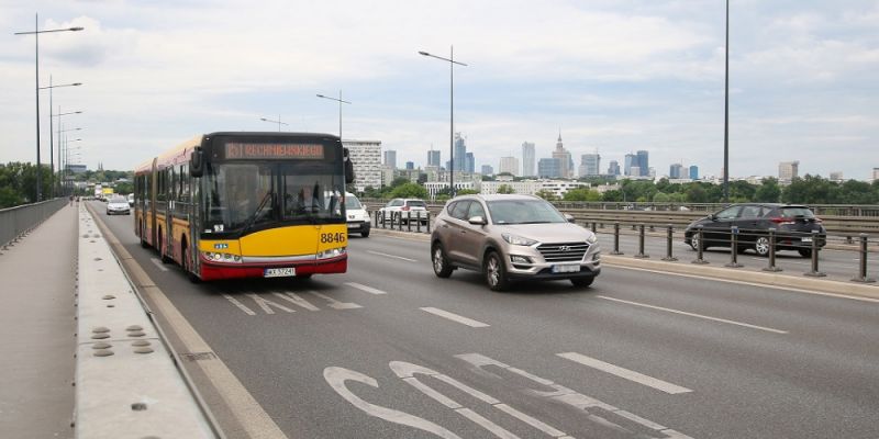 Buspas na Trasie Łazienkowskiej najbardziej efektywny w stolicy