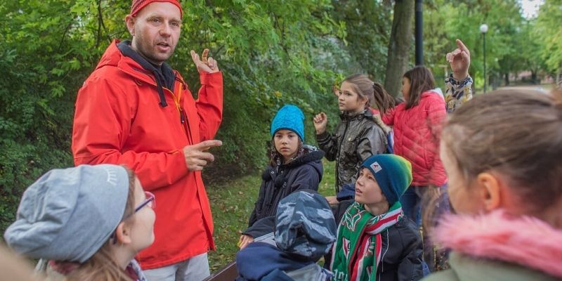Szkoły i przedszkola dołączają do Warszawskiego Święta Drzewa