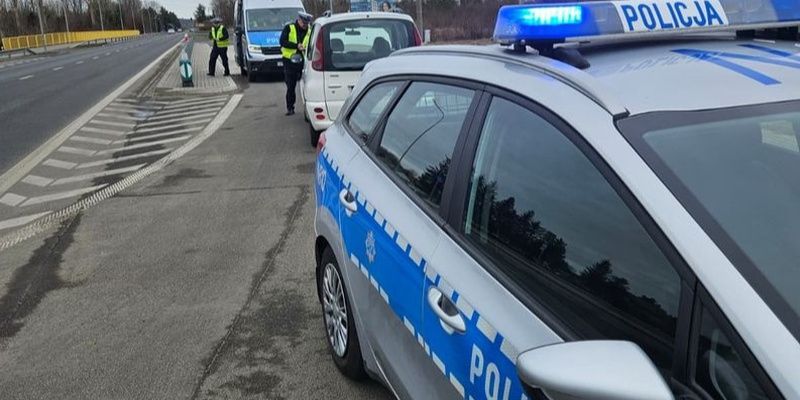 Setki interwencji i pijani kierowcy na drogach - bilans świątecznego weekendu