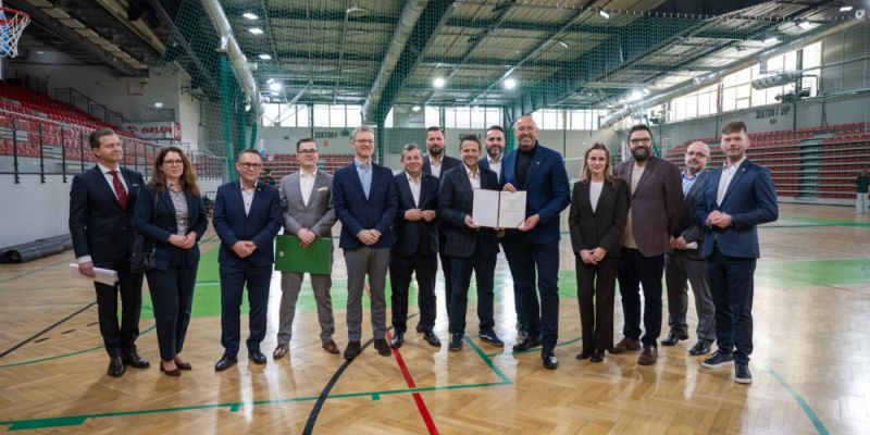 Na Bemowie powstanie całoroczna hala z lodowiskiem i skateparkiem