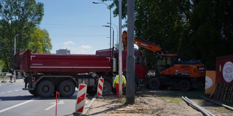 Powstaje nowa sygnalizacja świetlna na ul. Wólczyńskiej