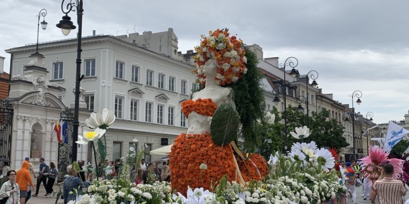 Barwna Parada Syrenki przeszła ulicami Warszawy