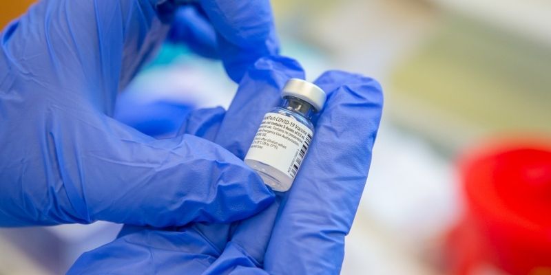 Warszawa podała ponad pół miliona szczepionek przeciw COVID-19