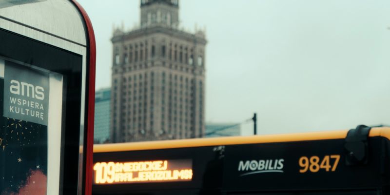 Nowe autobusy wyjechały na ulice Warszawy. Pojawiły się pierwsze problemy