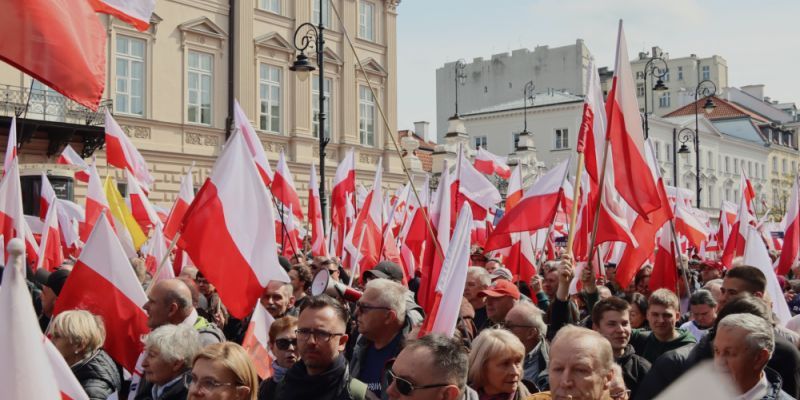 Dwa marsze w Warszawie przed drugą turą wyborów