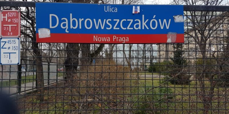Za dekomunizacją. CBOS: 43 proc. Polaków popiera dekomunizację nazw ulic