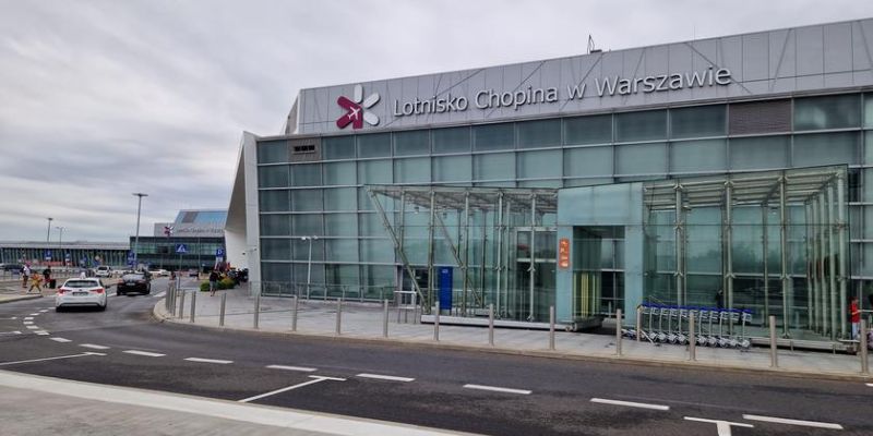 Ewakuacja na lotnisku Chopina: podejrzany bagaż wywołał alarm