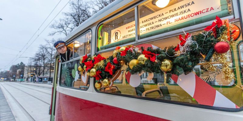 Tramwaje wróciły na Rakowiecką - po niemal 60 latach znowu jeżdżą przez Mokotów
