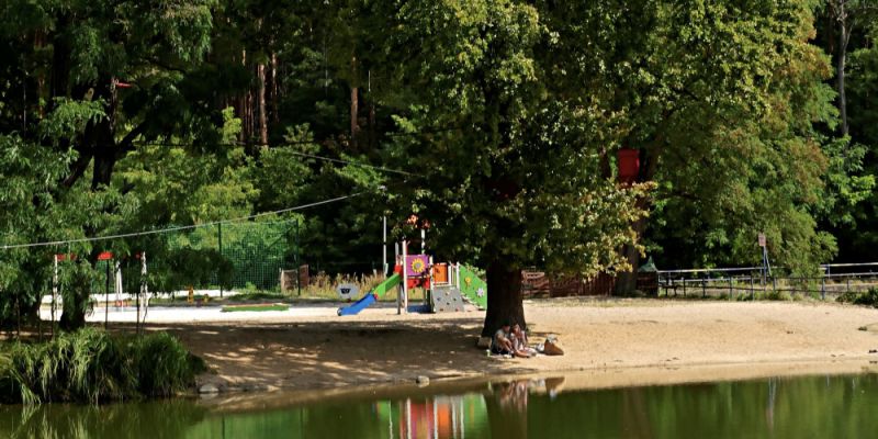Kolejna atrakcja nad Kanałem Żerańskim. Wodny plac zabaw już działa