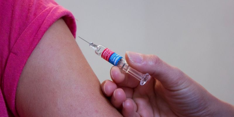 Urząd Dzielnicy Wola pod patronatem Okręgowej Izby Lekarskiej uruchomi pierwsze punkty szczepień dla młodzieży na Woli
