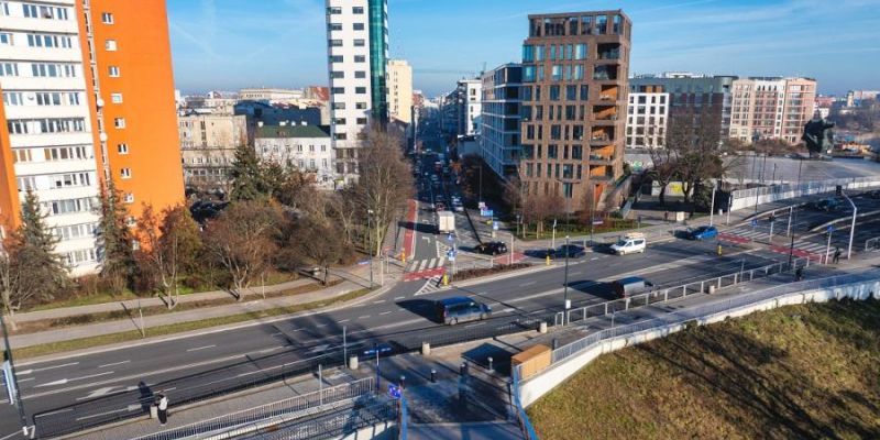 Ulica Okrzei zostanie zwężona, będzie więcej zieleni