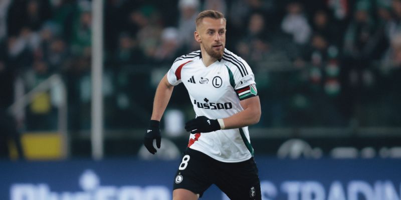 Legia wygrywa piłkarskie derby Mazowsza