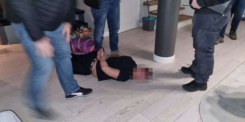 Brutalny rozbój w Józefowie. Podejrzani w rękach policji