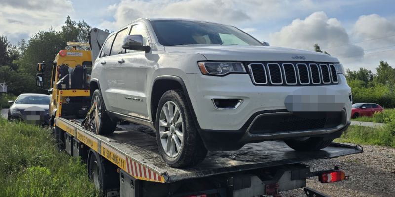 Grupa „Kobra” rozbiła gang samochodowy: odzyskano auta warte pół miliona złotych