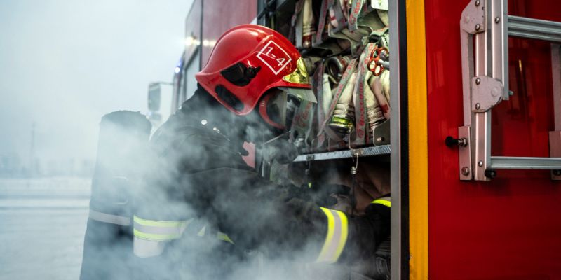 Pożar na Mokotowie. W mieszkaniu znaleziono zwęglone ciało