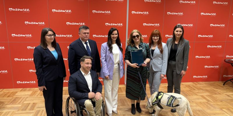 Ruszył projekt „Pies – oczy, ręce i dużo więcej”. 13 psów zostanie wyszkolonych do pomocy osobom z niepełnosprawnościami