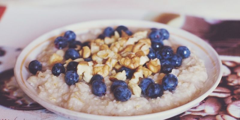 Owsianka – prosty sposób na zdrowe śniadanie