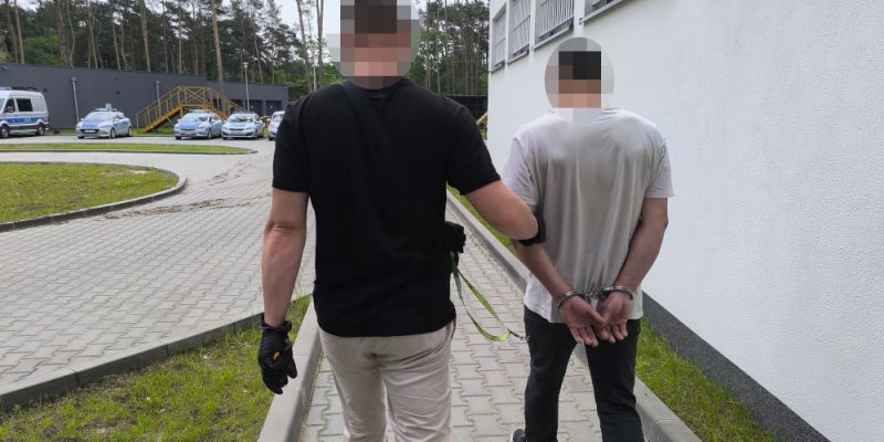 "Pieniędzy, ile tylko zechcesz" – pijany kierowca mercedesa próbował przekupić policjantów