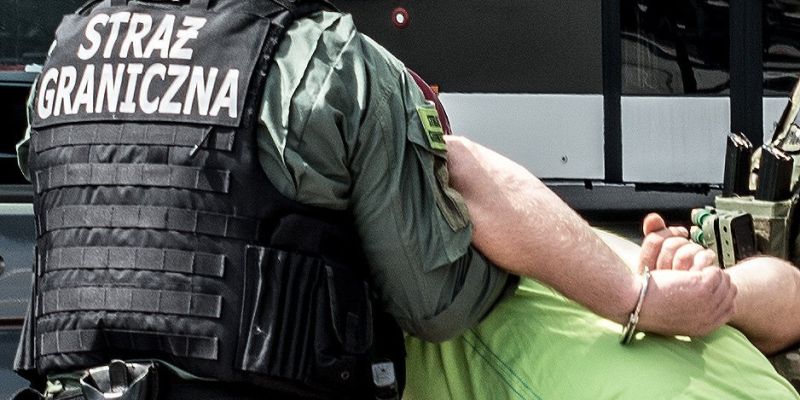 Hiszpan ścigany czerwoną notą Interpolu ujęty na Okęciu. Straż Graniczna przekazała go prokuraturze