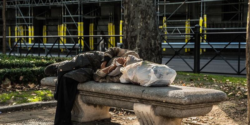 Osoby bezdomne latem również potrzebują pomocy