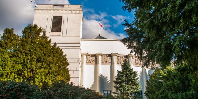 Ustawa o statusie osoby najbliższej. Kotula vs Nawrocki i Kaczyński