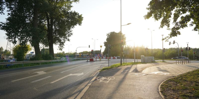 Przebudowa infrastruktury drogowej przy skrzyżowaniu ul. Radzymińskiej i Bystrej