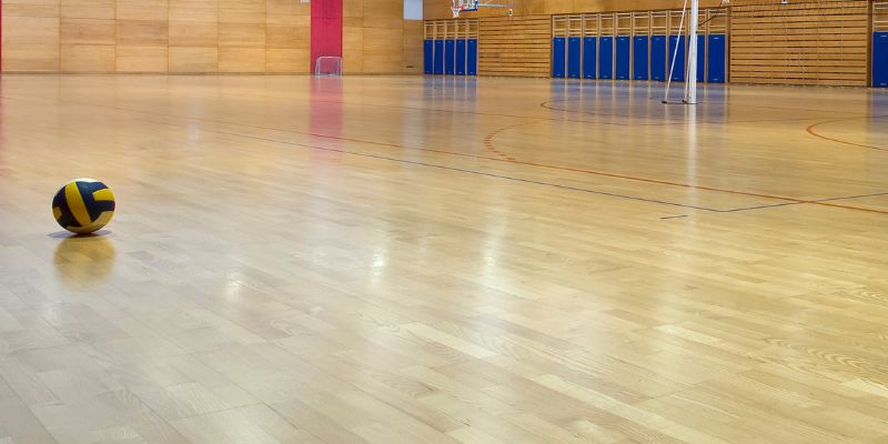 Hala sportowa XLI LO na Bielanach zostanie zmodernizowana. Dzielnica pozyskała 300 tys. zł