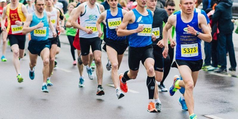 Warszawa zamieni się w trasę biegową – zmiany w komunikacji z powodu Półmaratonu Praskiego