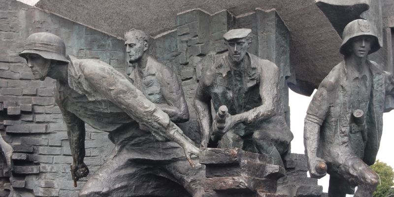 Bieg Powstania Warszawskiego - tysiące biegaczy uczci rocznicę