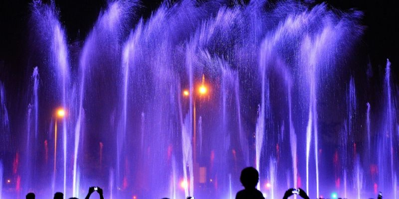 „Światła wody” w Parku Fontann