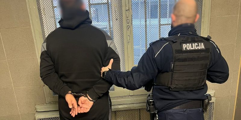 Zatrzymano mężczyznę, który płacił fałszywymi banknotami na stacji paliw