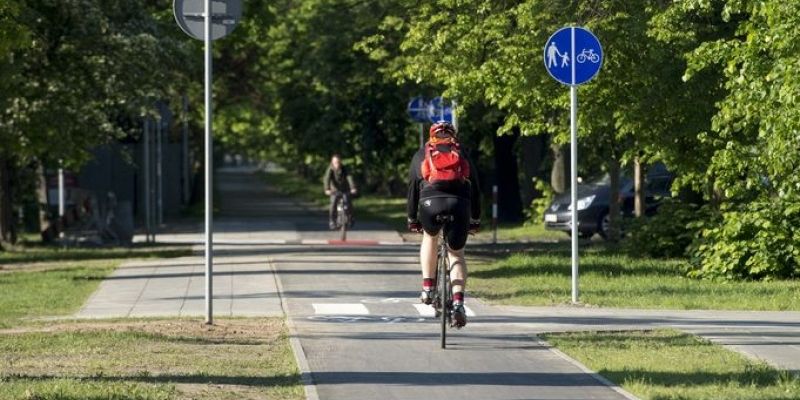 Trasa rowerowa wzdłuż Żwirki i Wigury gotowa