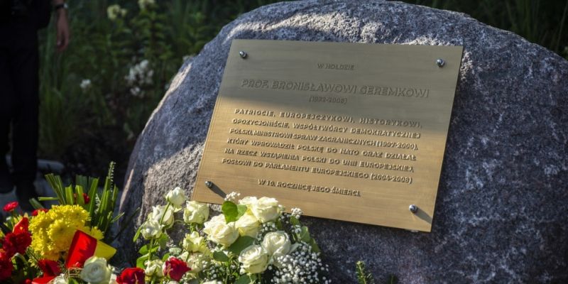 Warszawa pamięta o Bronisławie Geremku