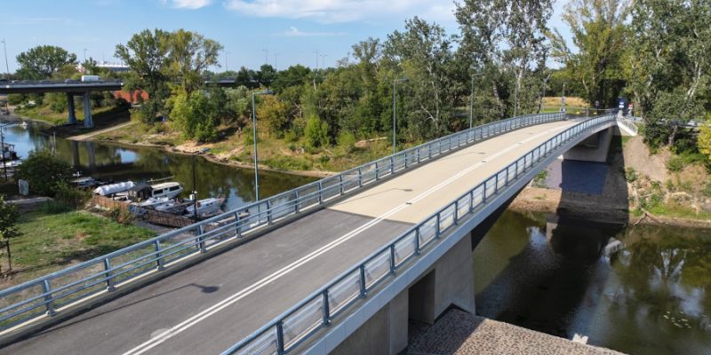 Port Czerniakowski zyskał nowy most