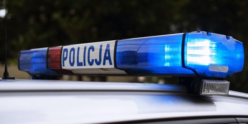 Oddawał mocz w autobusie i miał przy sobie dokumenty innych osób