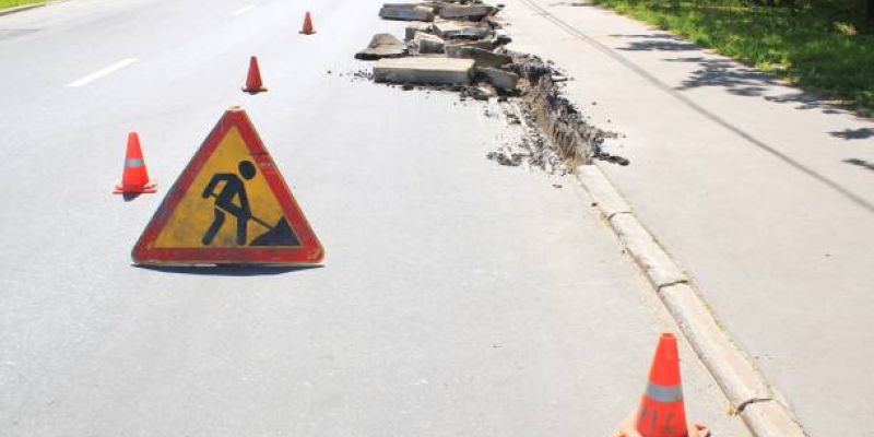 Zmiany w ruchu drogowym. Drogowcy remontują ulice na Białołęce, Mokotowie i pętli metra Młociny
