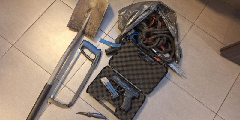 Bracia kradli kable i uszkodzili 48 latarni na Wesołej