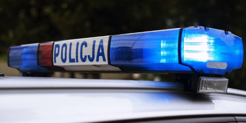 Nowy sprzęt dla mazowieckiej policji. Do garnizonu trafiły nowe pojazdy i Mobilne Terminale Noszone