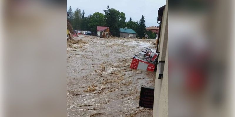 Ruszyła zbiórka dla powodzian. Wiemy, gdzie można przywozić rzeczy